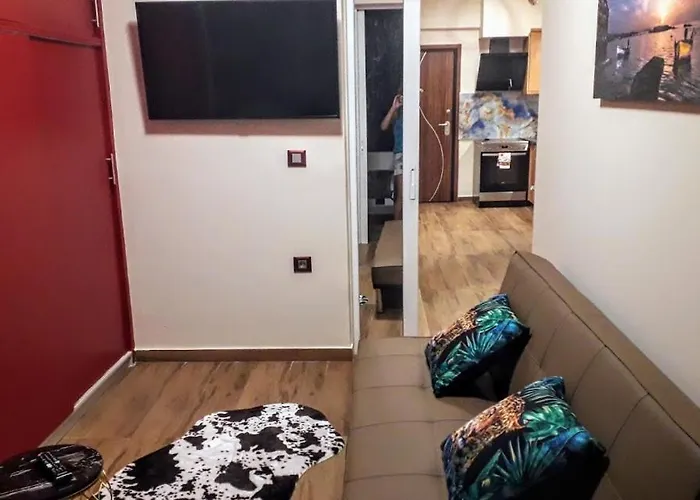 Tony Luxury 2 Апартаменти *